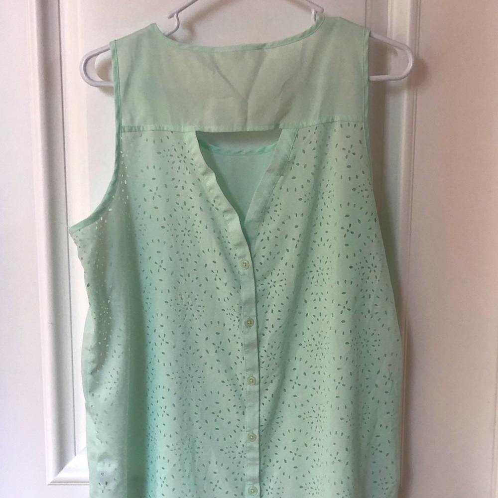 Flowy, Textured Button Up